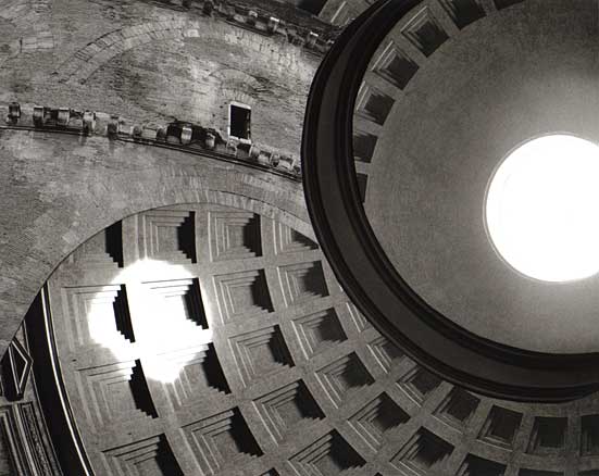 B&W Pantheon ceiling hole, Rome